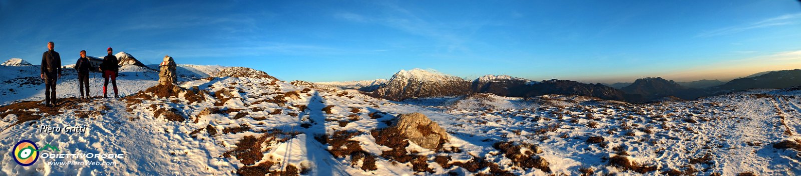 85 Panoramica ai Piani d'Alben col Rif. Gherardi.jpg